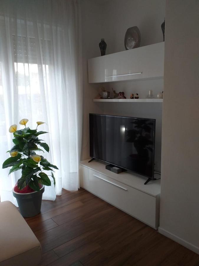 Apartamento Sesto Calende Centro Exterior foto